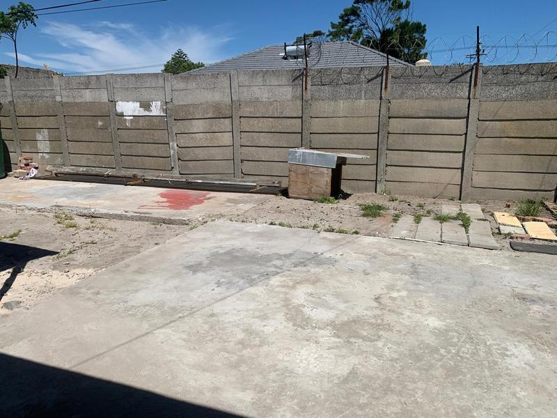 7 Bedroom Property for Sale in Belgravia Western Cape
